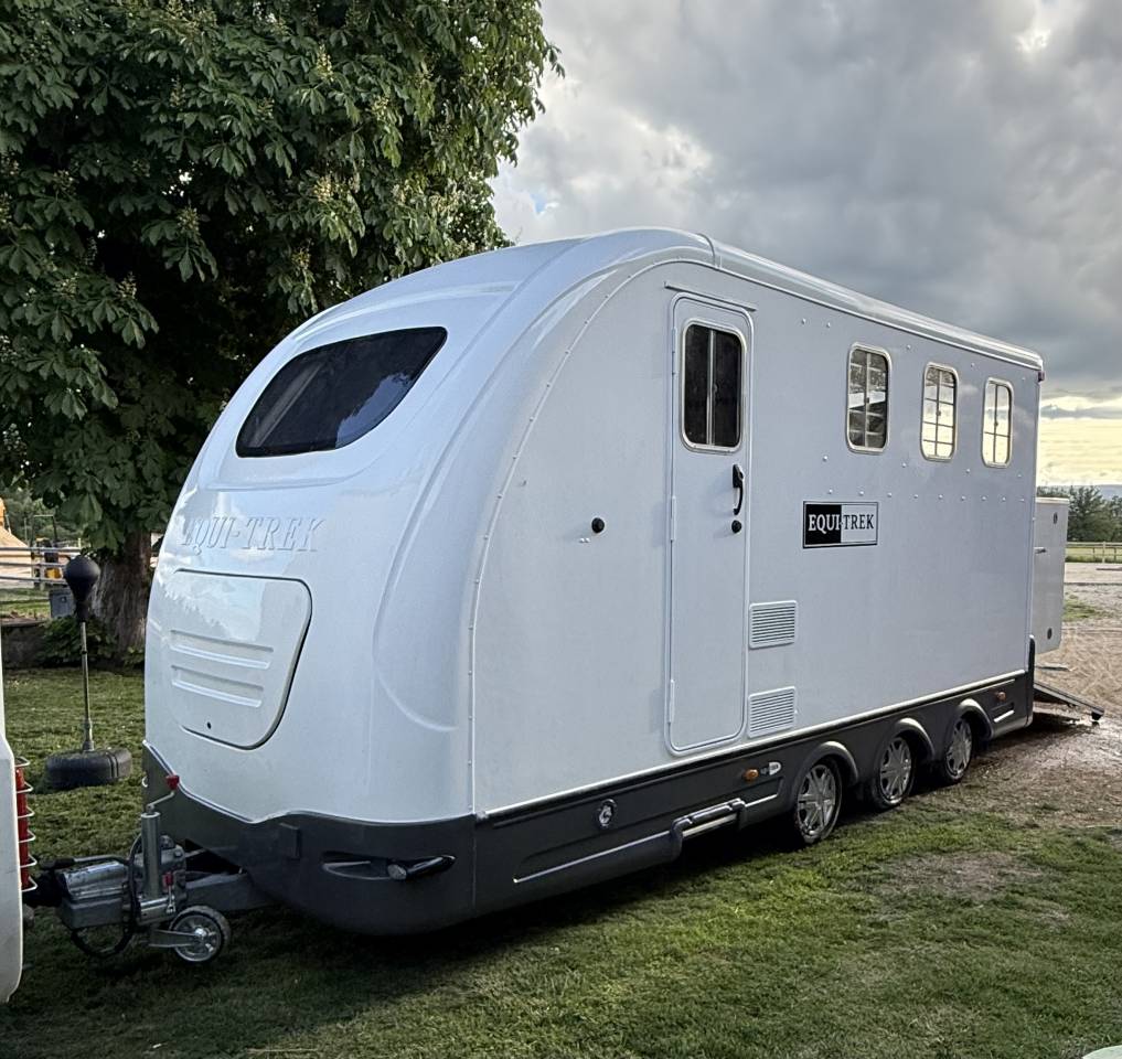 Van caballos Equi-Trek multitrek 3 Caballos 2017 De segunda mano