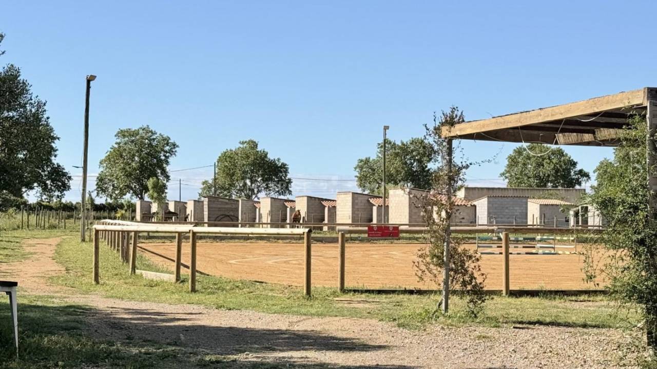 Propiedad ecuestre En venta H&eacute;rault