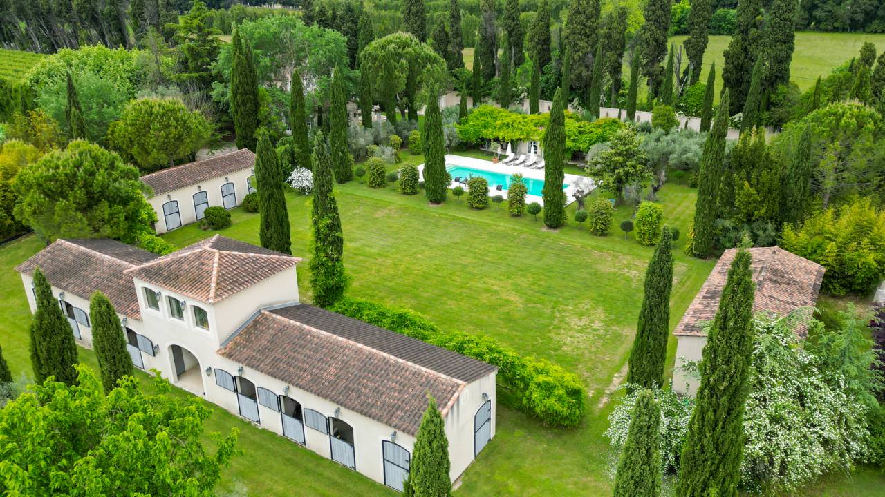 Bonita residencia ecuestre En venta Bocas del R&oacute;dano