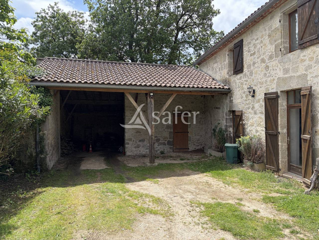 Explotaci&oacute;n agr&iacute;cola En venta Lot y Garona