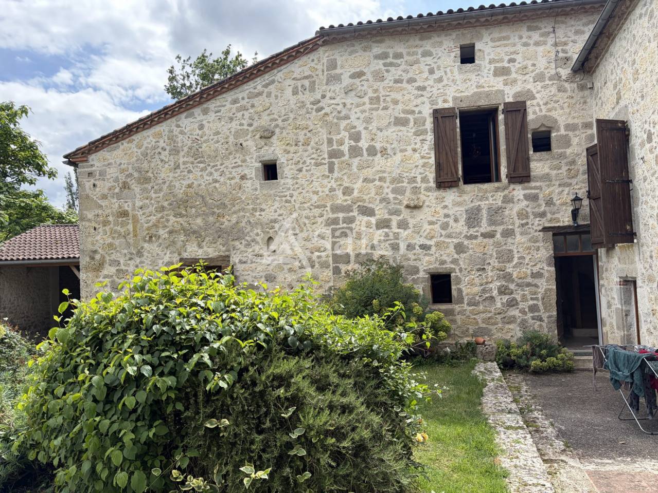 Explotaci&oacute;n agr&iacute;cola En venta Lot y Garona