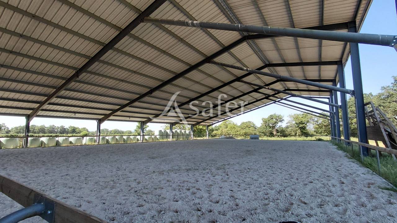 Propiedad ecuestre En venta Deux-S&egrave;vres