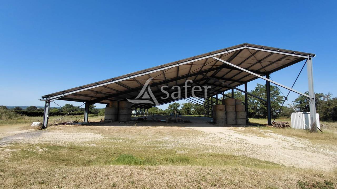 Propiedad ecuestre En venta Deux-S&egrave;vres