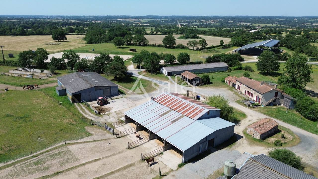 Propiedad ecuestre En venta Deux-S&egrave;vres