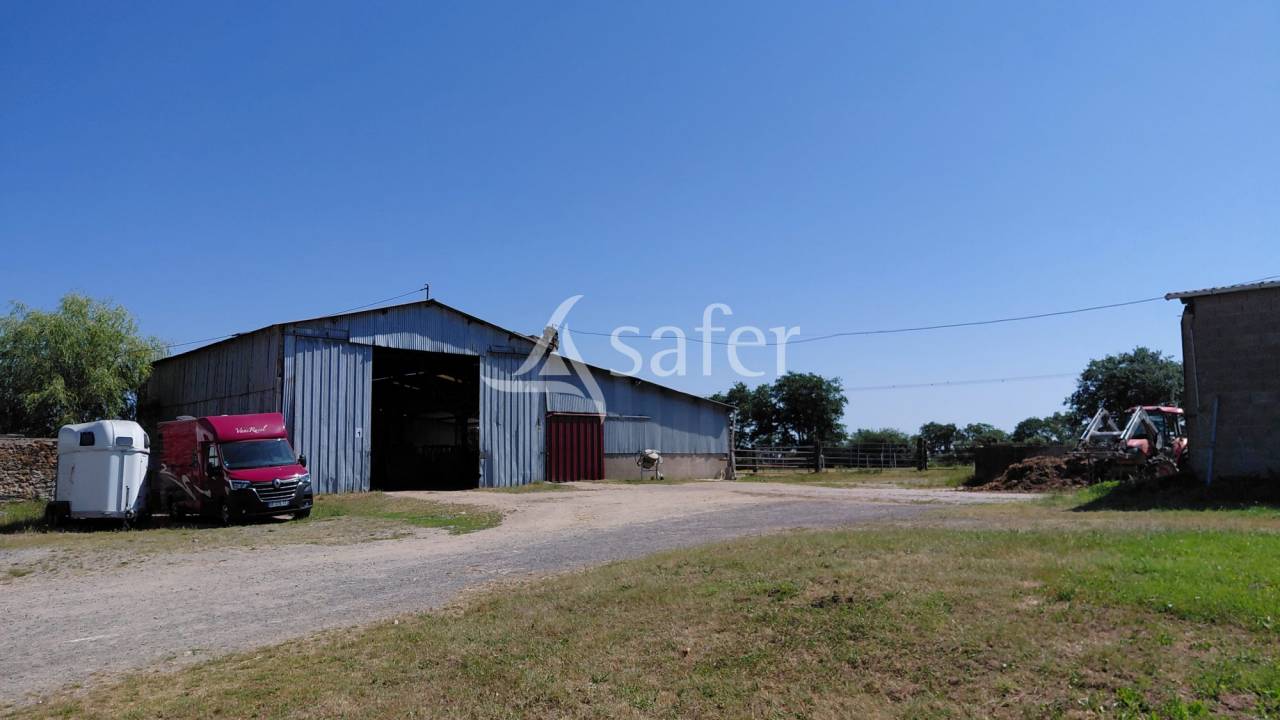 Propiedad ecuestre En venta Deux-S&egrave;vres