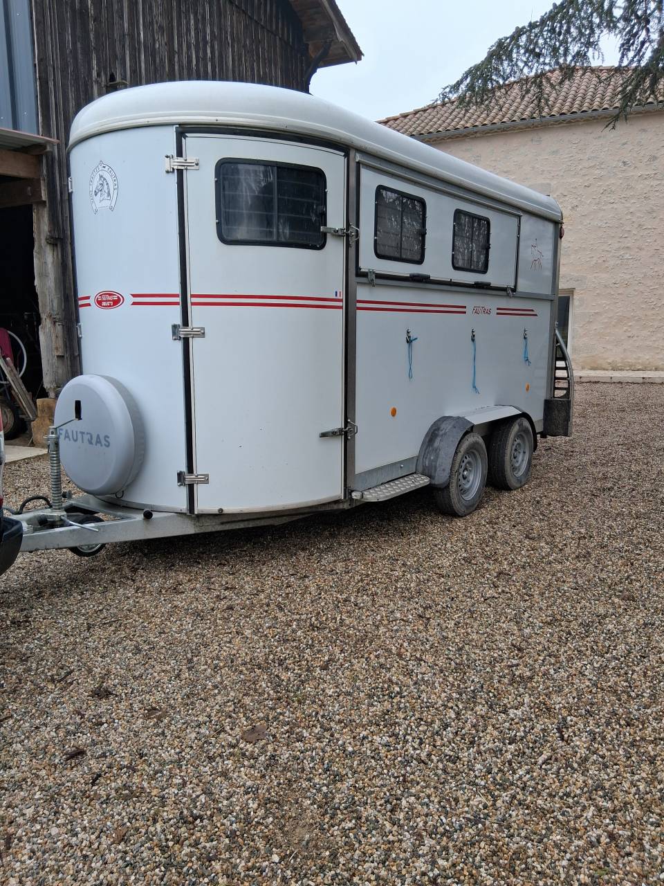 Van caballos Fautras  3 Caballos 2019 De segunda mano