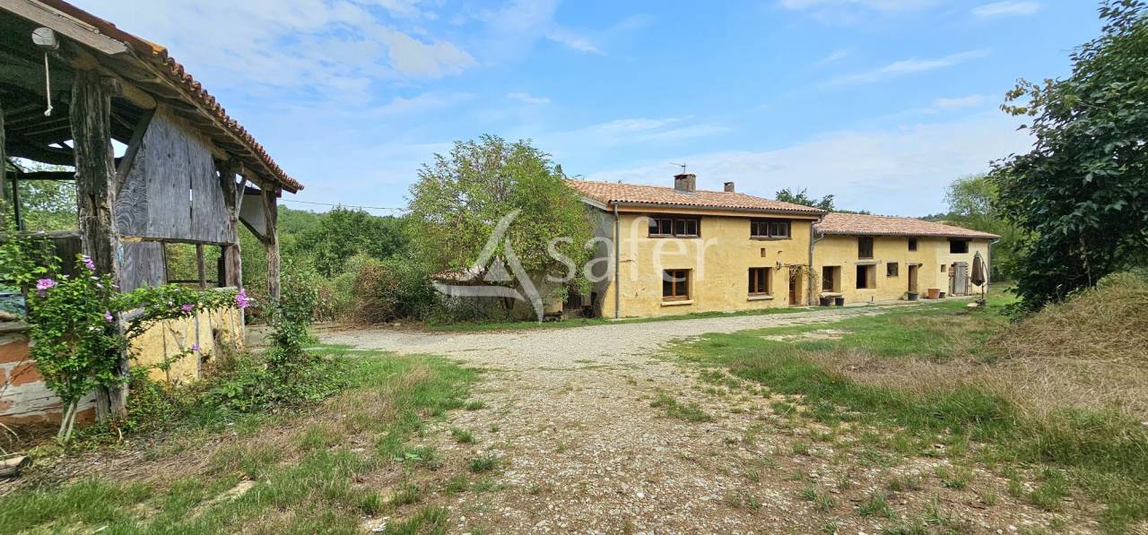 Explotaci&oacute;n agr&iacute;cola En venta Ari&egrave;ge