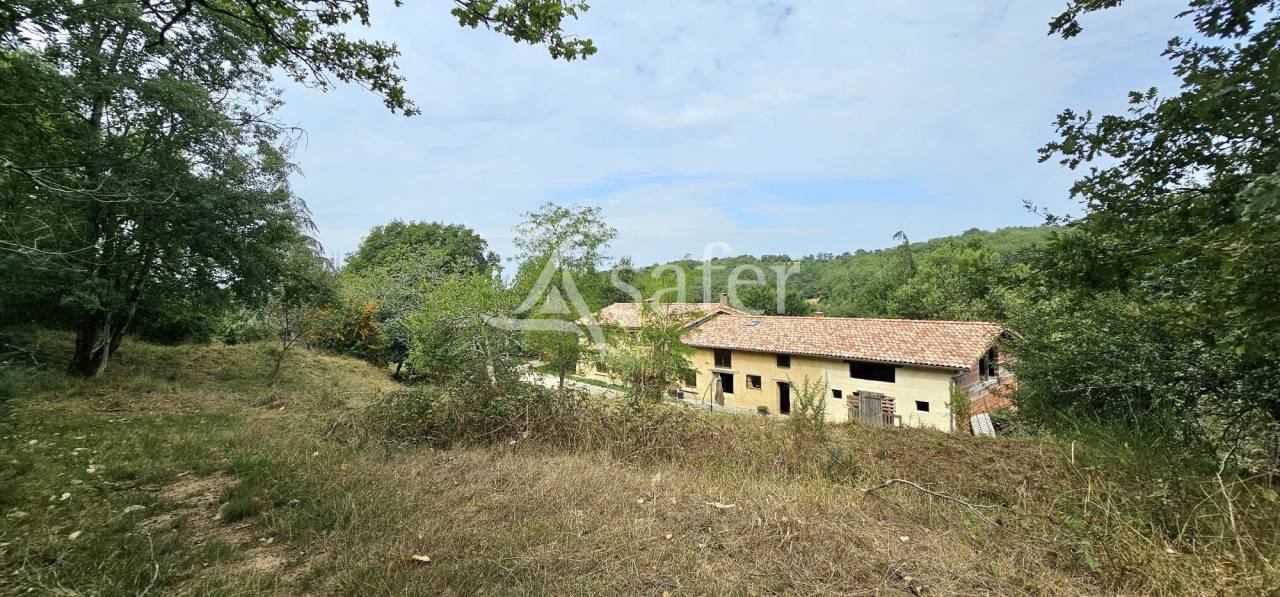 Explotaci&oacute;n agr&iacute;cola En venta Ari&egrave;ge
