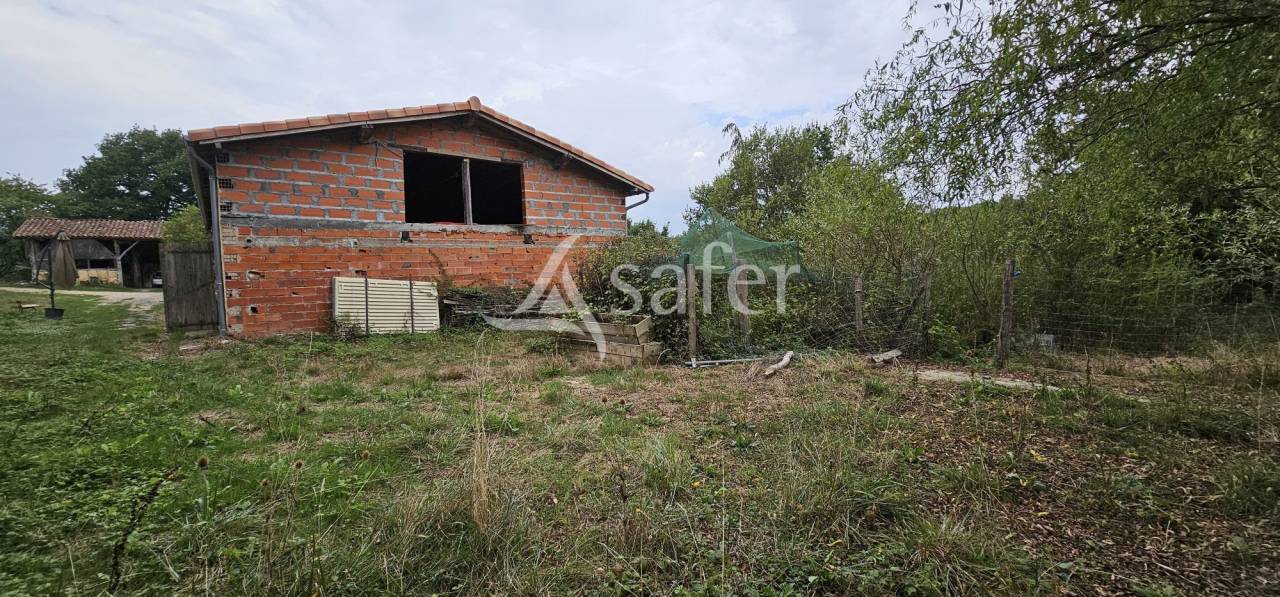 Explotaci&oacute;n agr&iacute;cola En venta Ari&egrave;ge