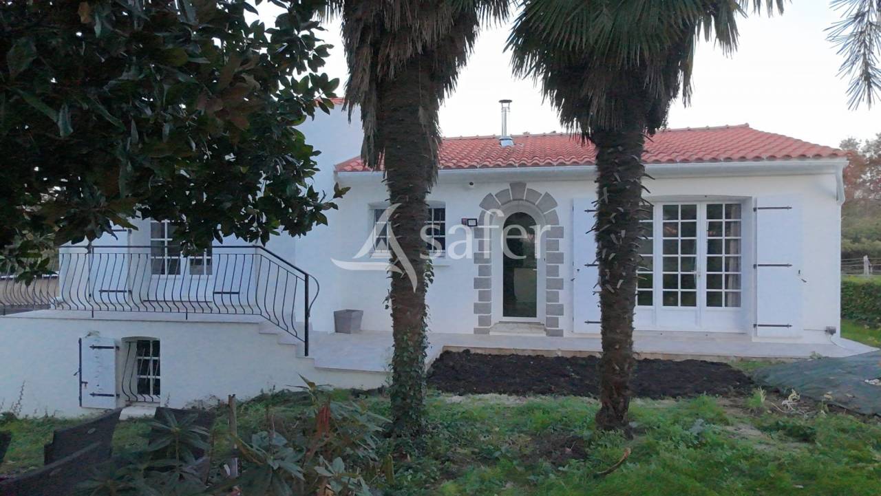 Propiedad rural En venta Vend&eacute;e