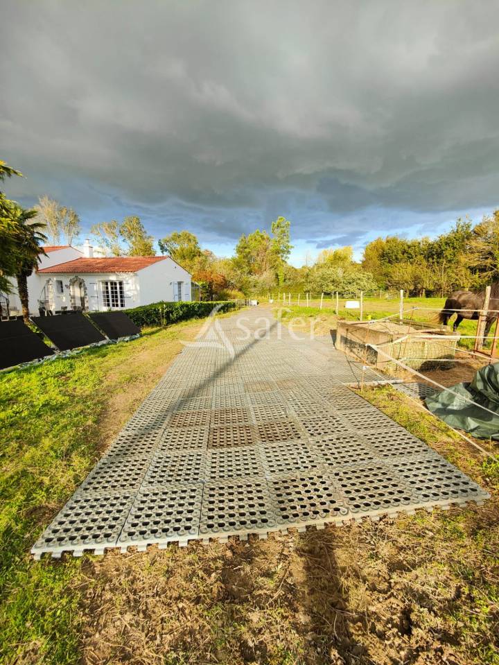 Propiedad rural En venta Vend&eacute;e