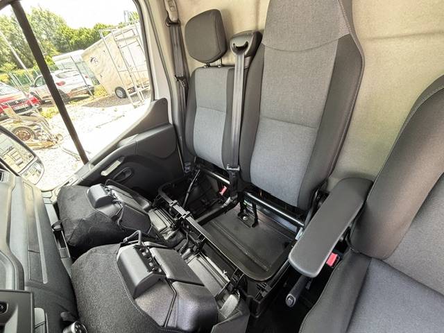 Furgoneta para caballos AP Petit Renault Master L3 2022 Nuevo