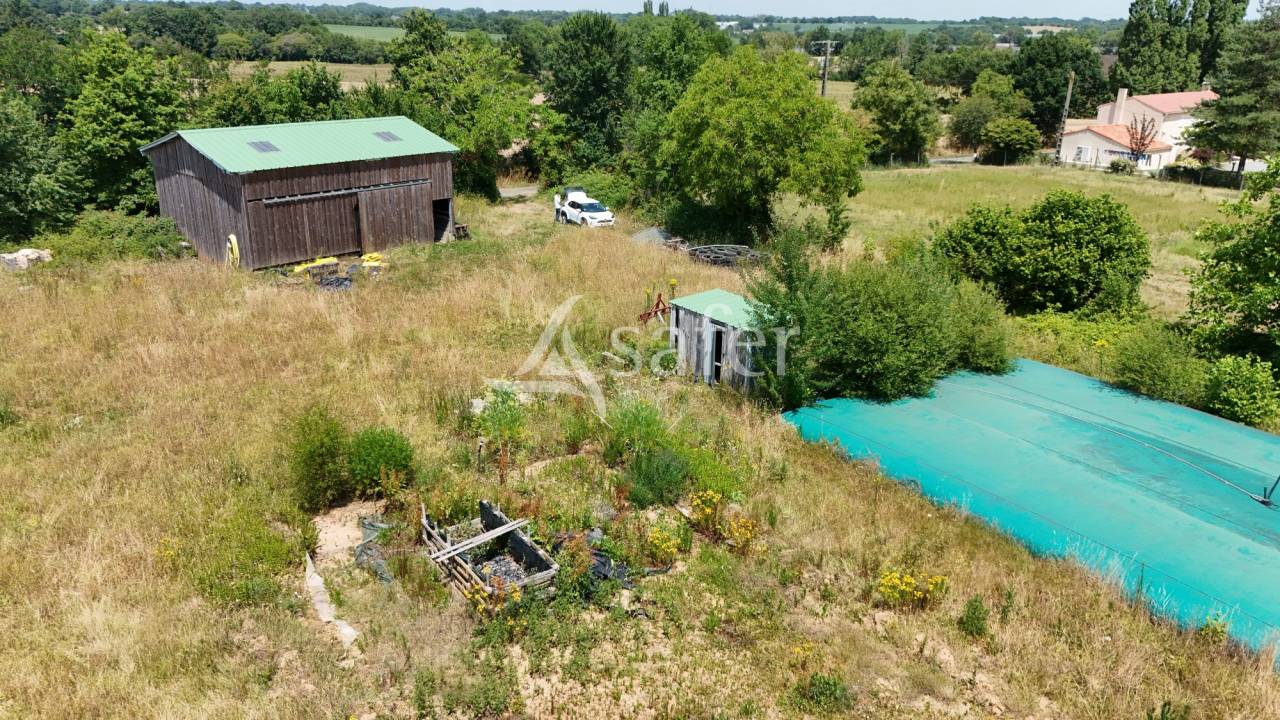 Explotaci&oacute;n hort&iacute;cola En venta Vend&eacute;e