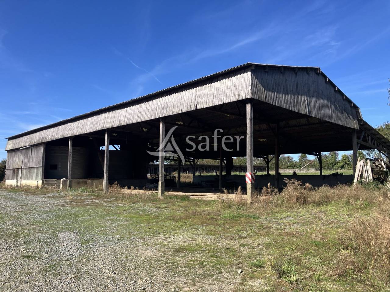 Explotaci&oacute;n av&iacute;cola En venta Mayenne