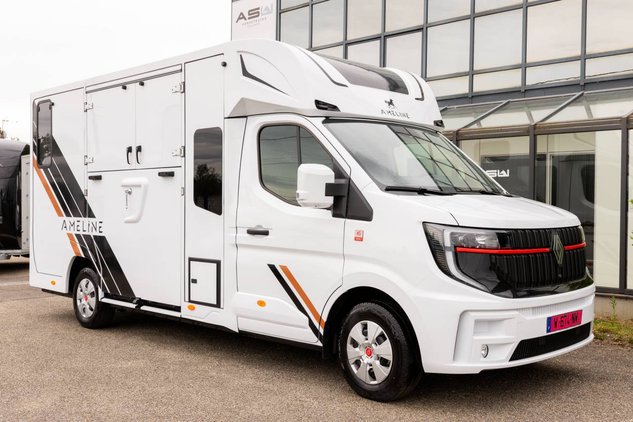 Furgoneta para caballos Renault  2026 Nuevo