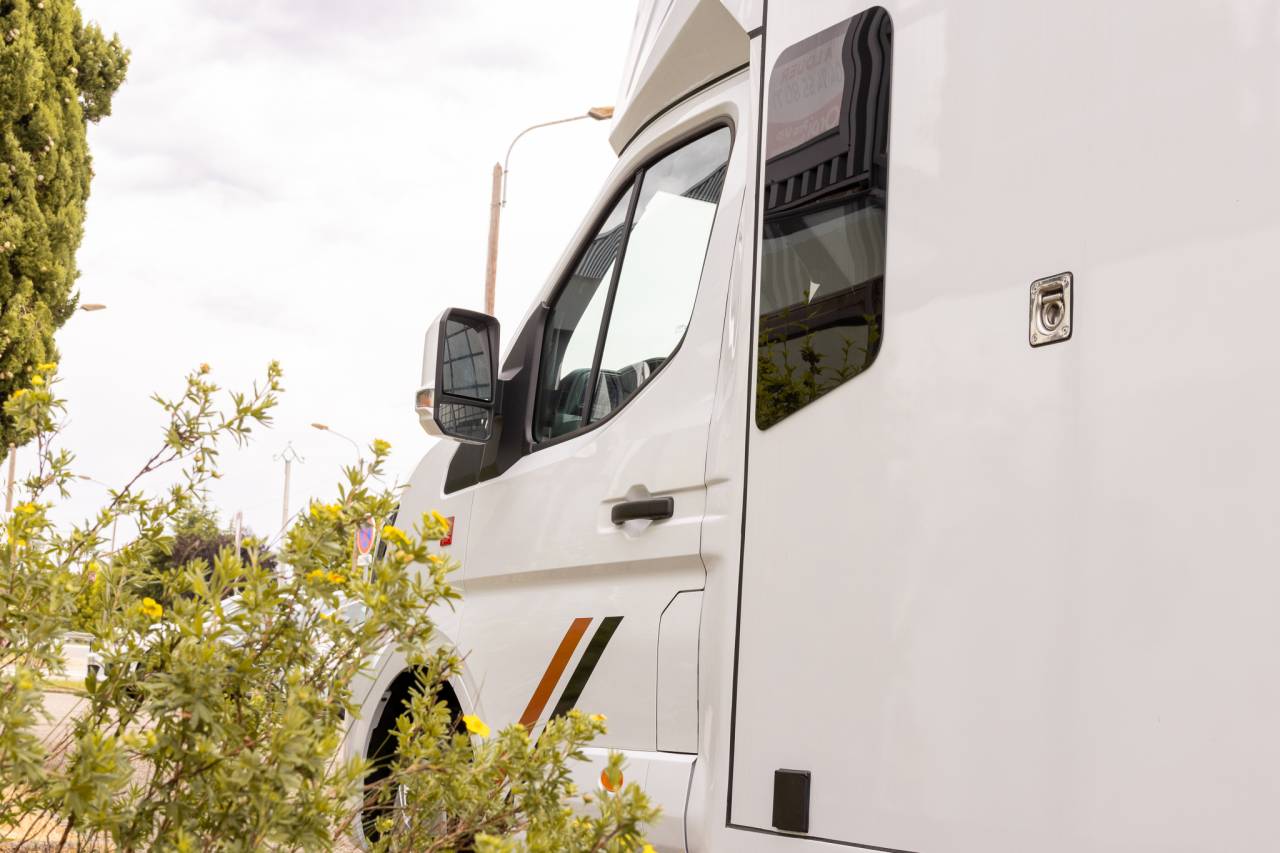 Furgoneta para caballos Renault  2026 Nuevo