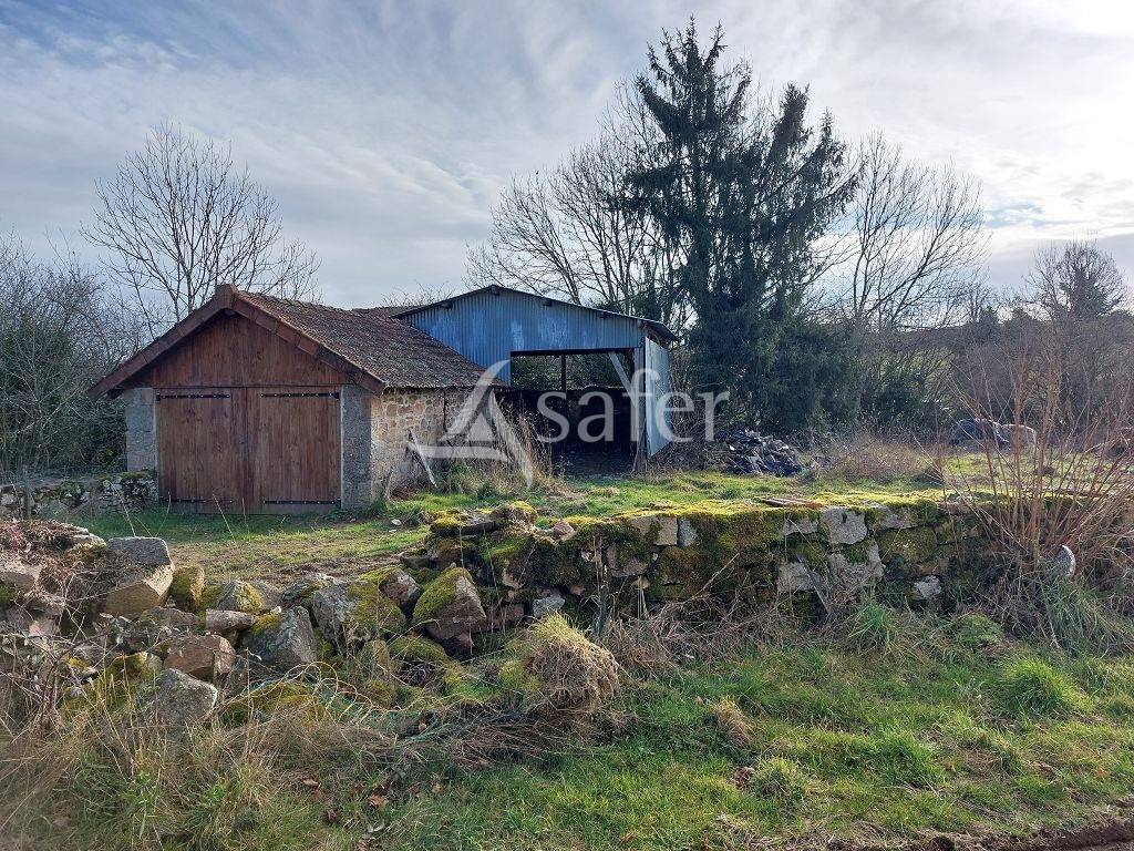 Explotaci&oacute;n agr&iacute;cola En venta Creuse