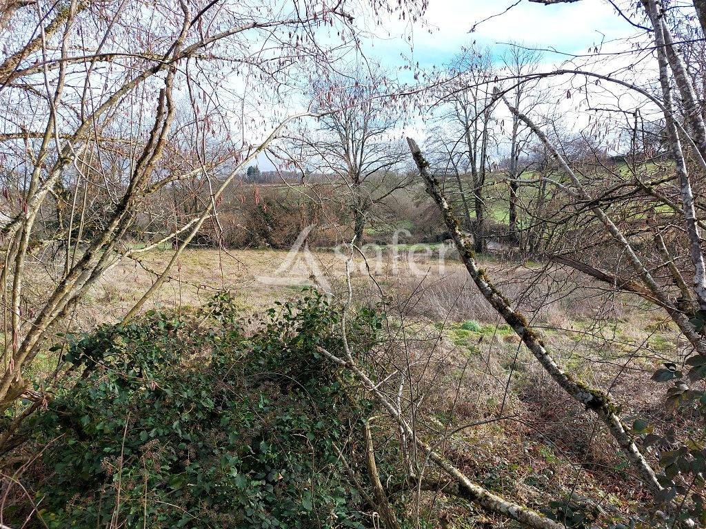 Explotaci&oacute;n agr&iacute;cola En venta Creuse
