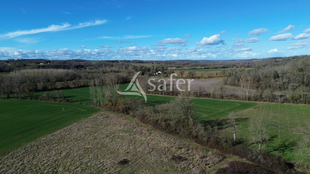 Explotaci&oacute;n agr&iacute;cola En venta Lot y Garona