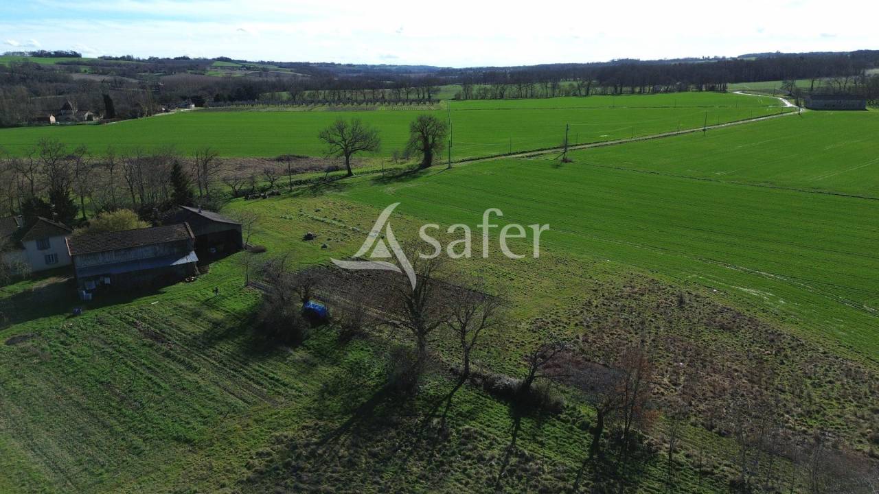 Explotaci&oacute;n agr&iacute;cola En venta Lot y Garona
