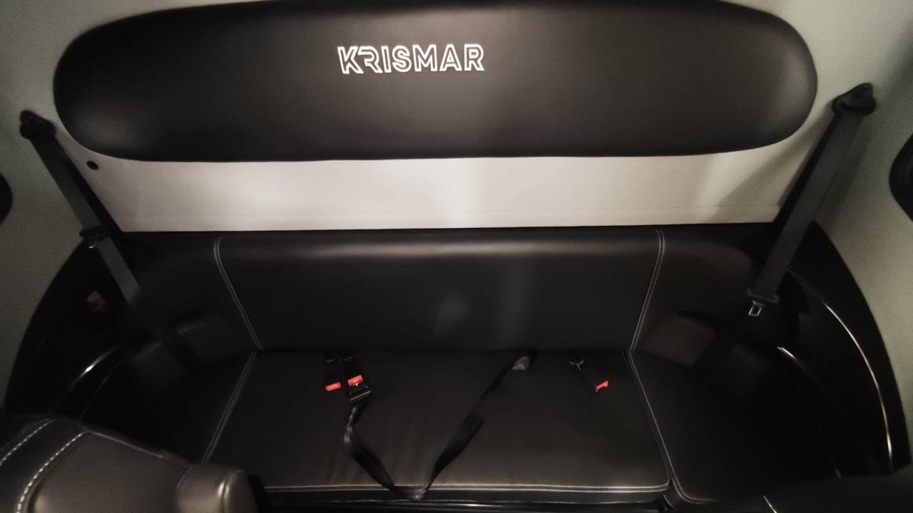 Furgoneta para caballos Krismar 5 PLACES ASSISES STALLES 2026 Nuevo