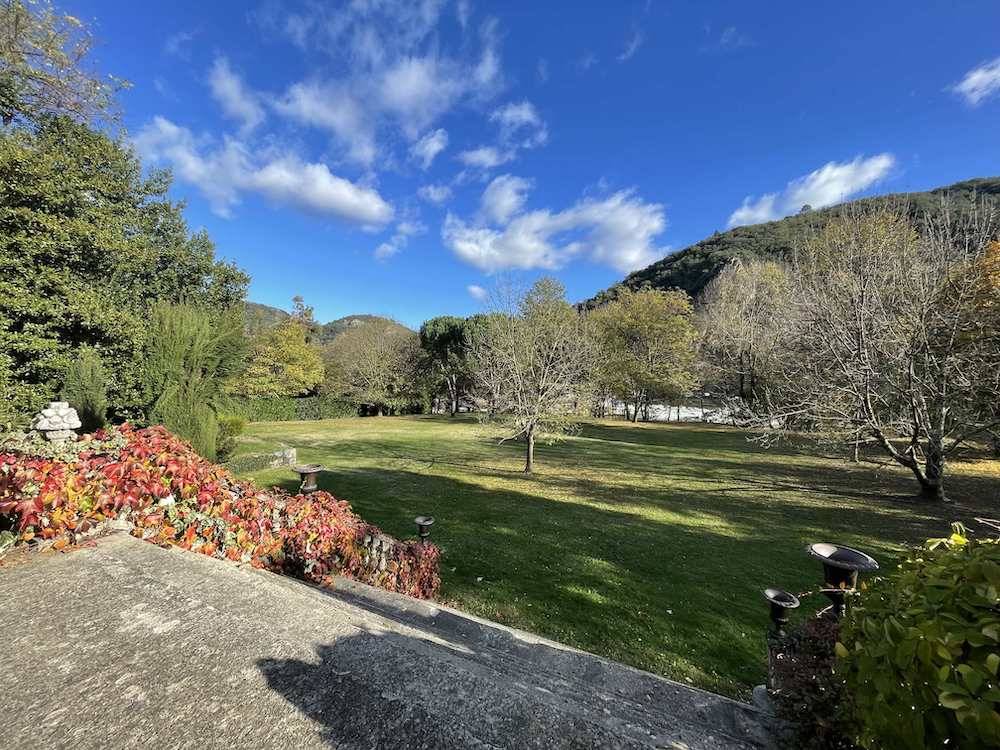 Bonita residencia ecuestre En venta Ard&egrave;che