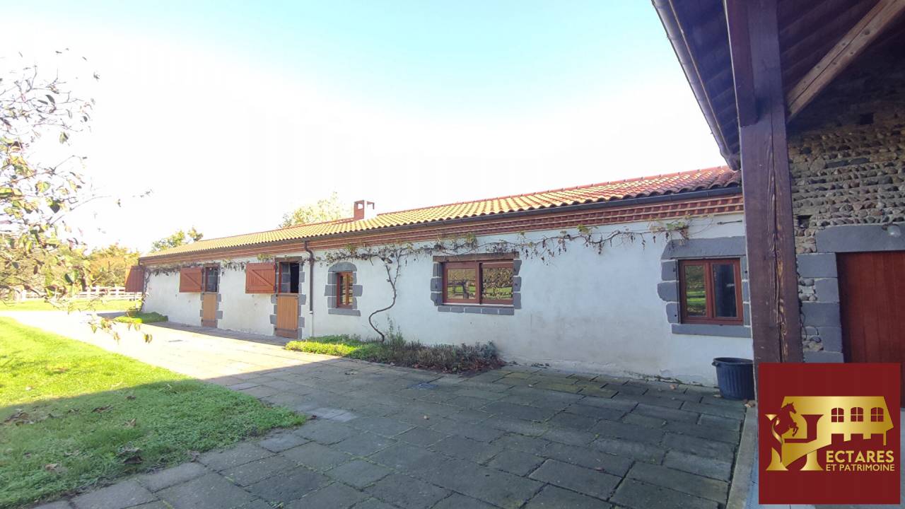 Albergue ecuestre En venta Puy-de-D&ocirc;me