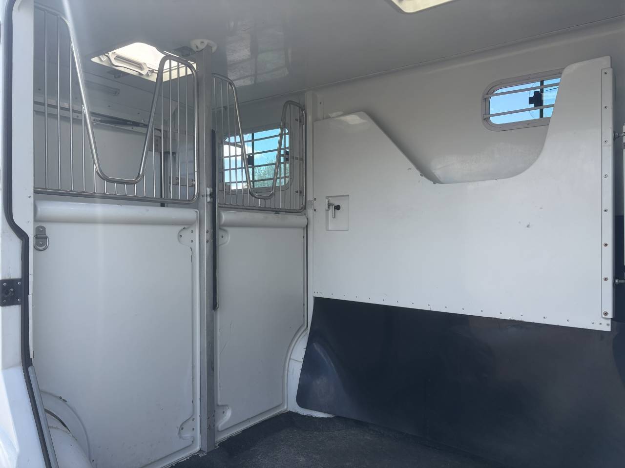 Furgoneta para caballos Barbot Interstar 2023 De segunda mano