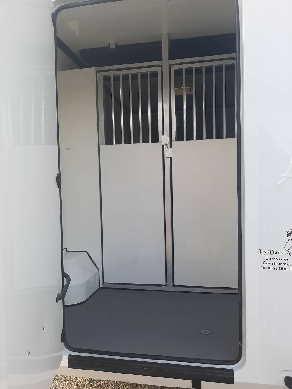 Furgoneta para caballos Renault Master 2019 De segunda mano