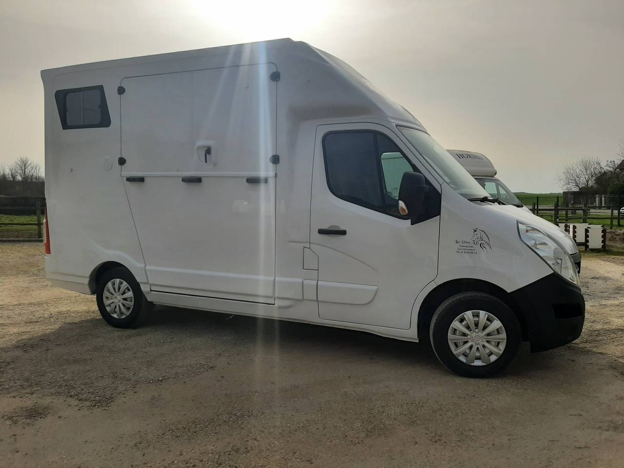 Furgoneta para caballos Renault Master 2018 De segunda mano