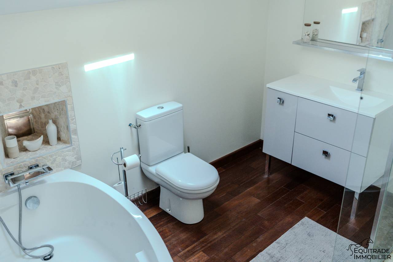 Bonita residencia ecuestre En venta Sarthe