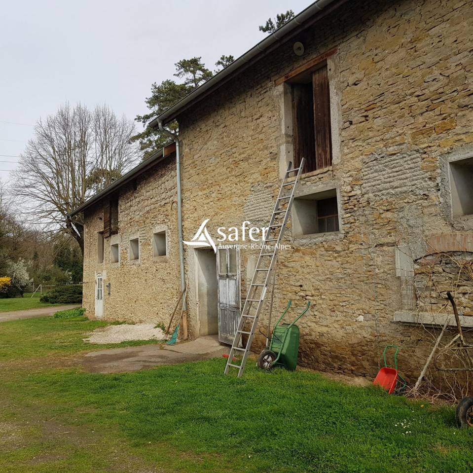 Propiedad ecuestre En venta Is&egrave;re