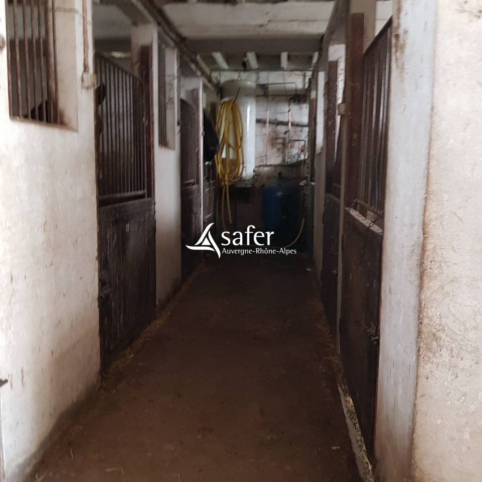 Propiedad ecuestre En venta Is&egrave;re