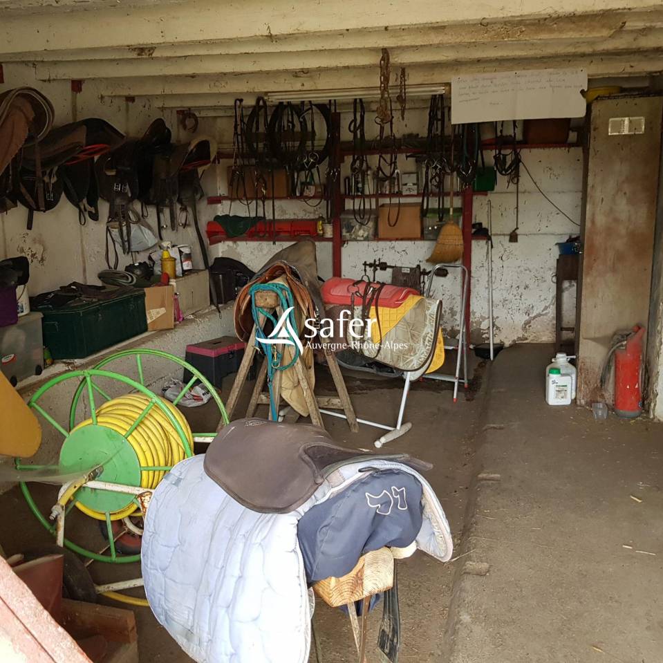 Propiedad ecuestre En venta Is&egrave;re