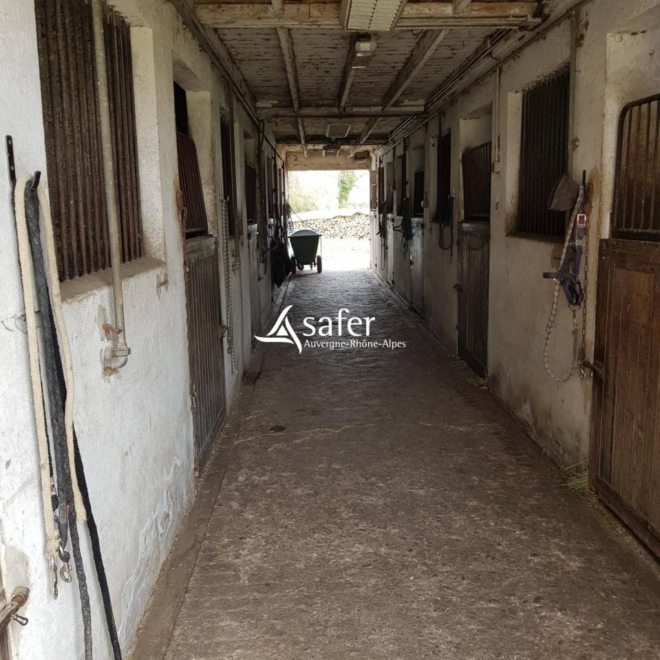 Propiedad ecuestre En venta Is&egrave;re