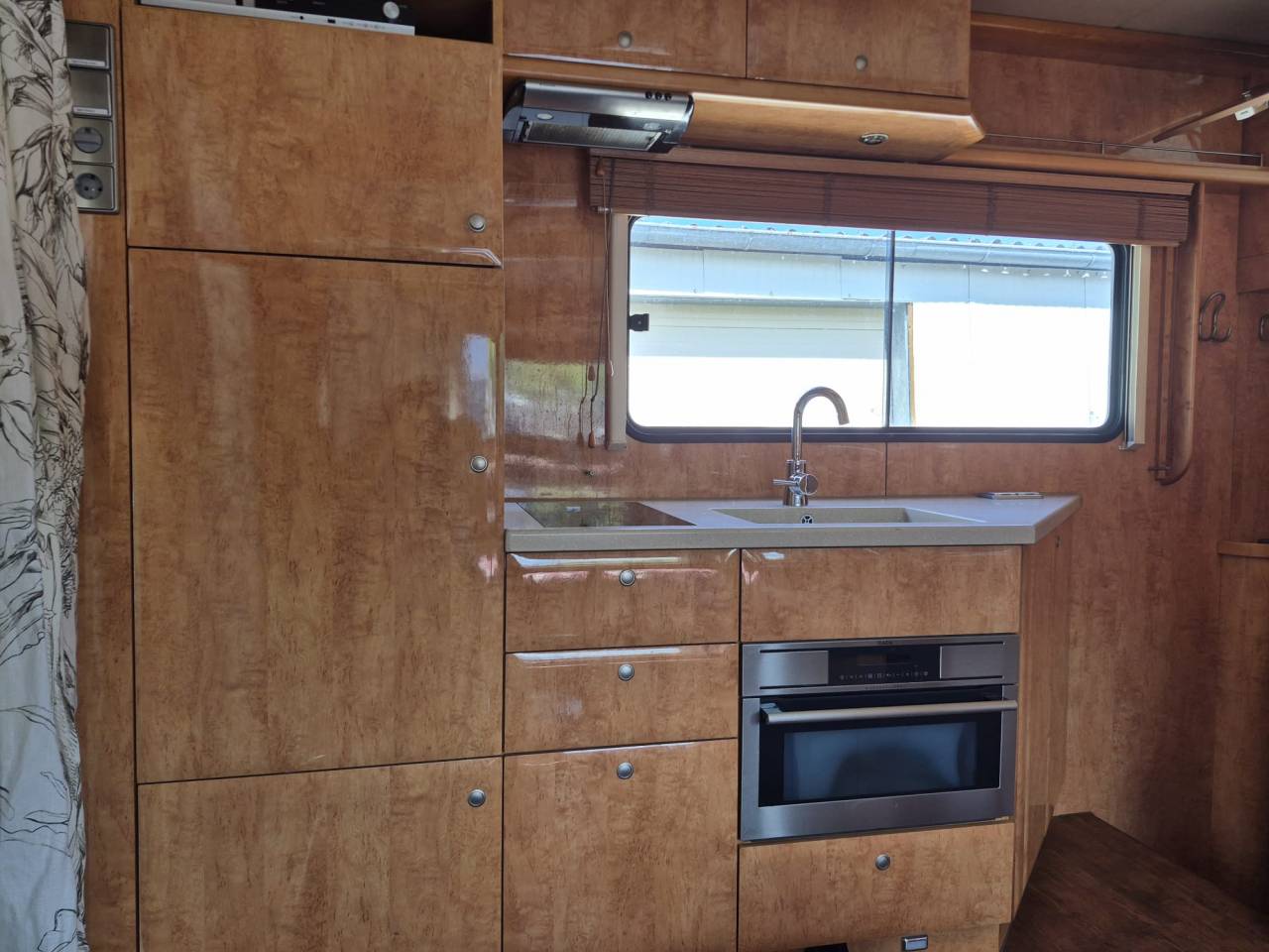 Cami&oacute;n para caballos Ketterer SCANIA P400 KETTERER 2012 De segunda mano