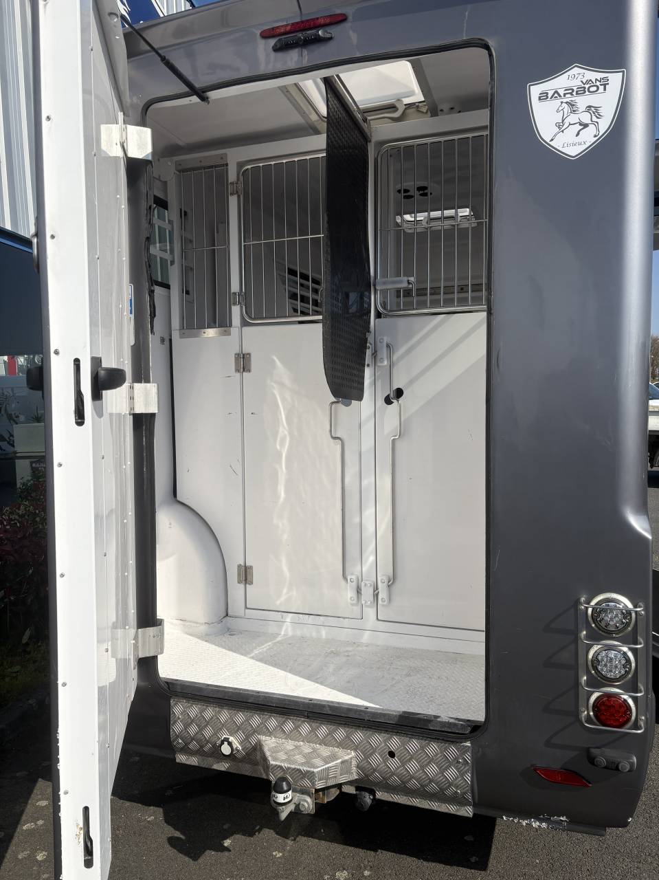 Furgoneta para caballos Barbot master 2020 De segunda mano