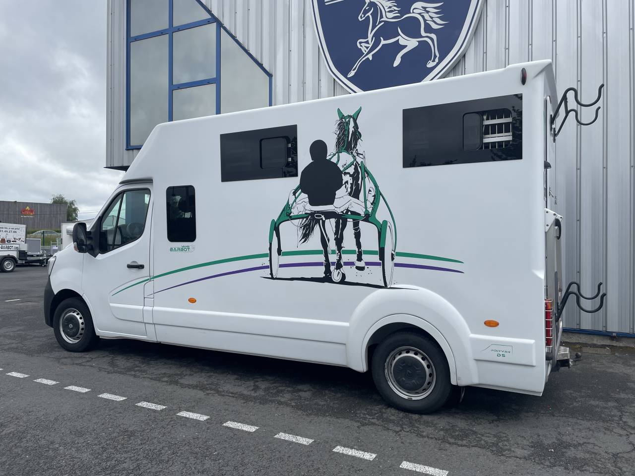 Furgoneta para caballos Barbot master 2022 De segunda mano
