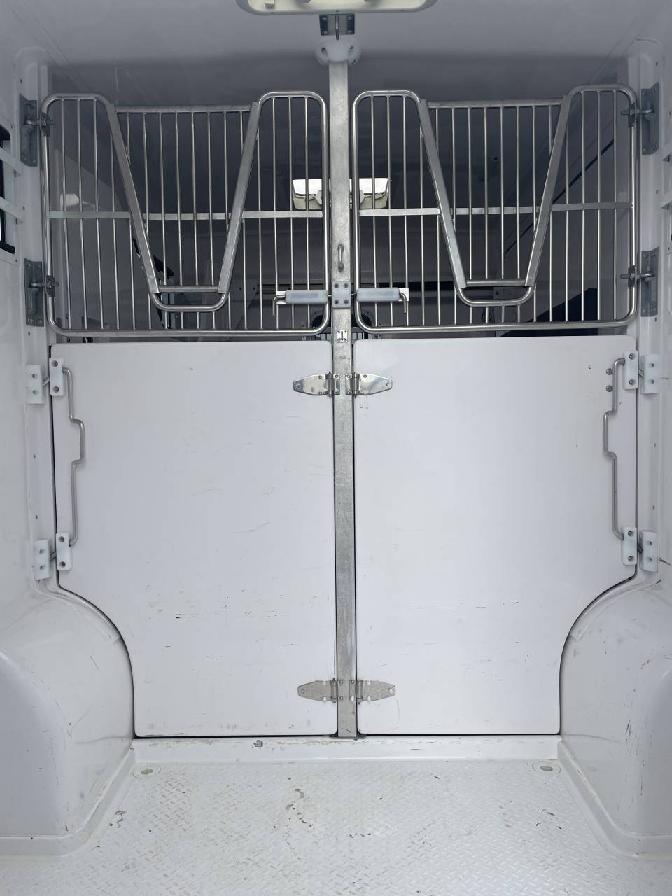 Furgoneta para caballos Barbot master 2022 De segunda mano