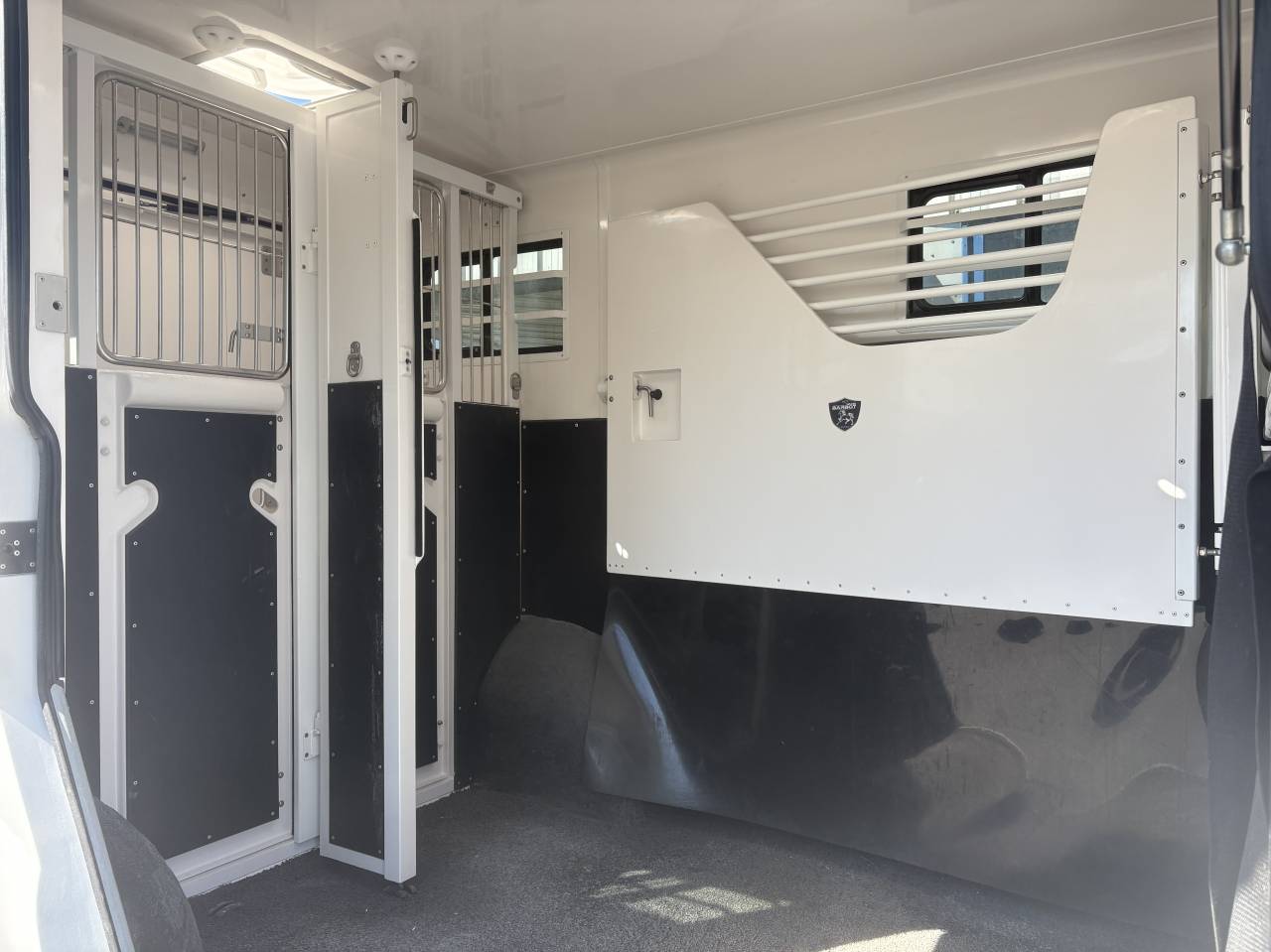 Furgoneta para caballos Barbot master 2023 De segunda mano