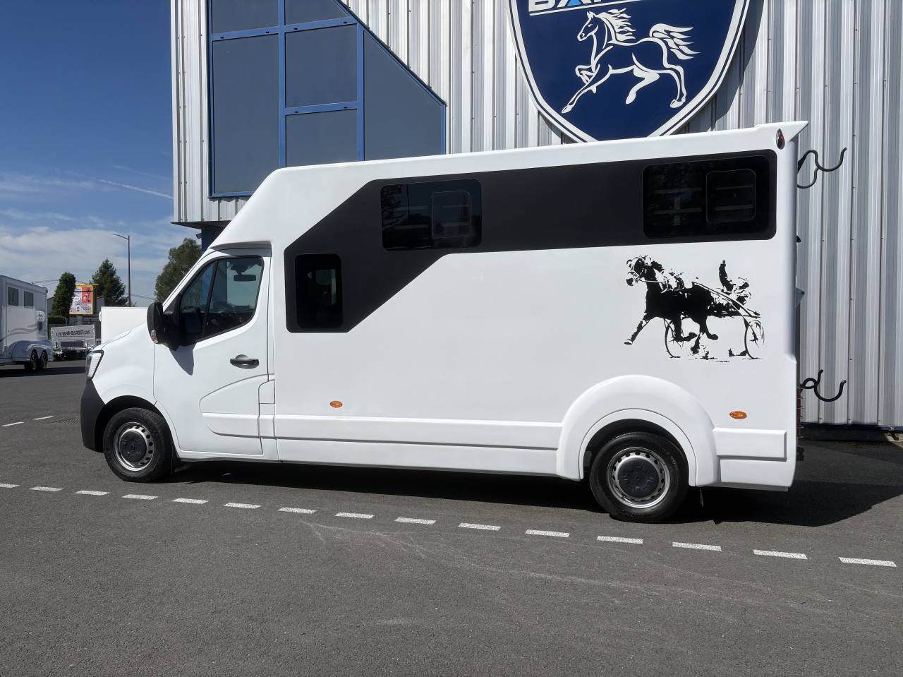 Furgoneta para caballos Barbot master 2023 De segunda mano
