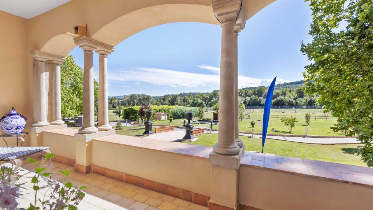Bonita residencia ecuestre En venta Var