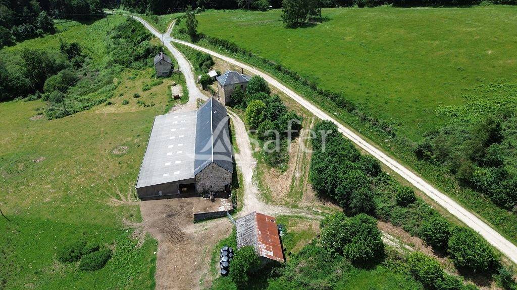 Explotaci&oacute;n agr&iacute;cola En venta Corr&egrave;ze