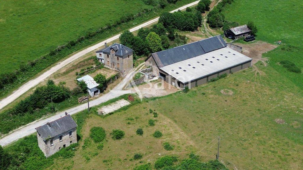 Explotaci&oacute;n agr&iacute;cola En venta Corr&egrave;ze