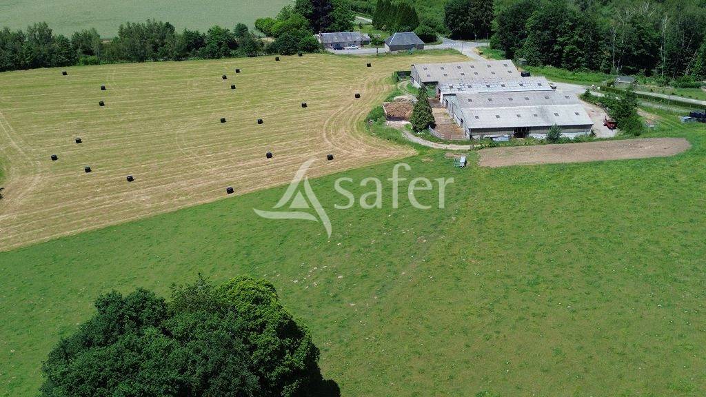 Explotaci&oacute;n agr&iacute;cola En venta Corr&egrave;ze