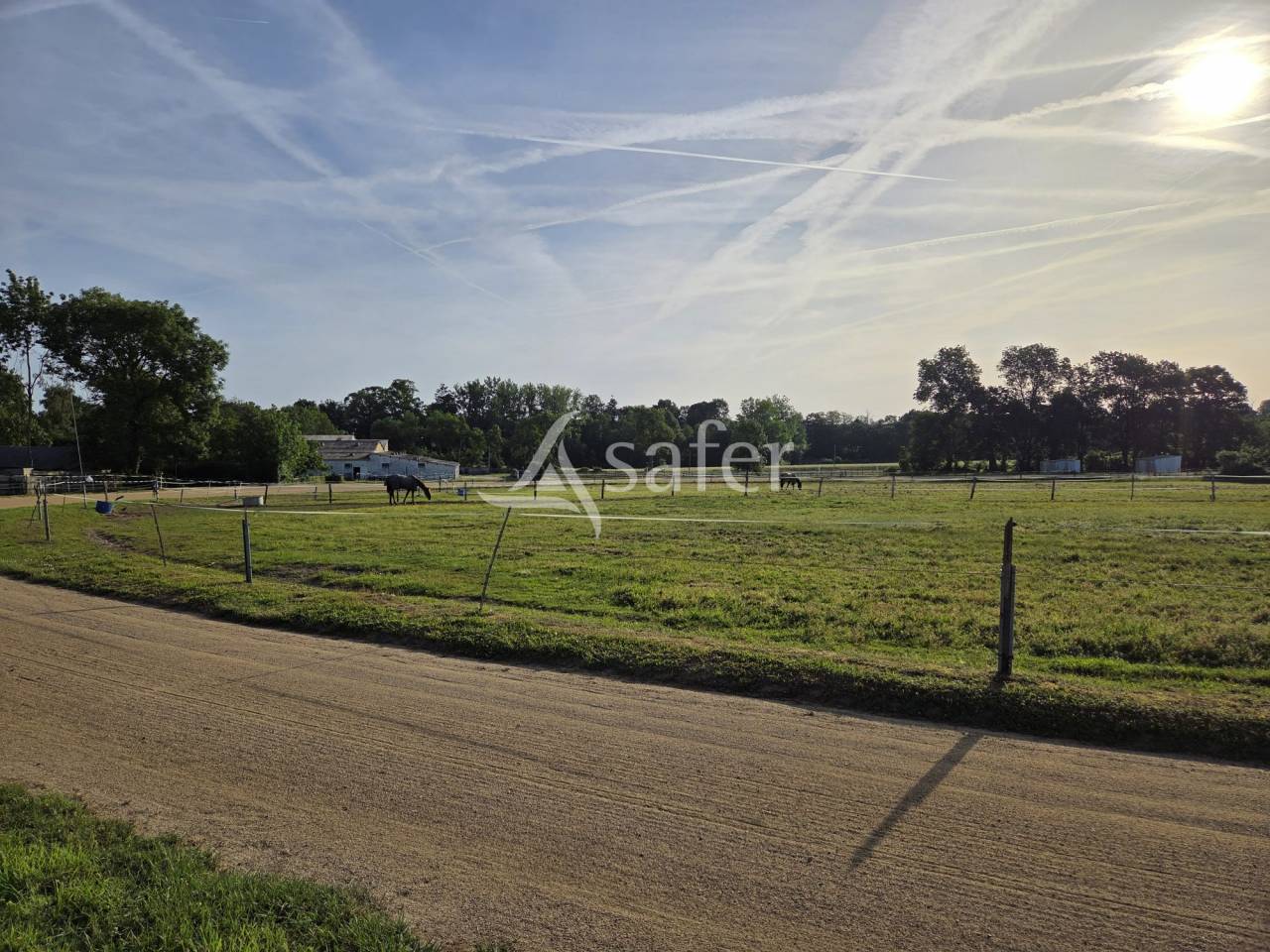 Propiedad ecuestre En venta Vend&eacute;e