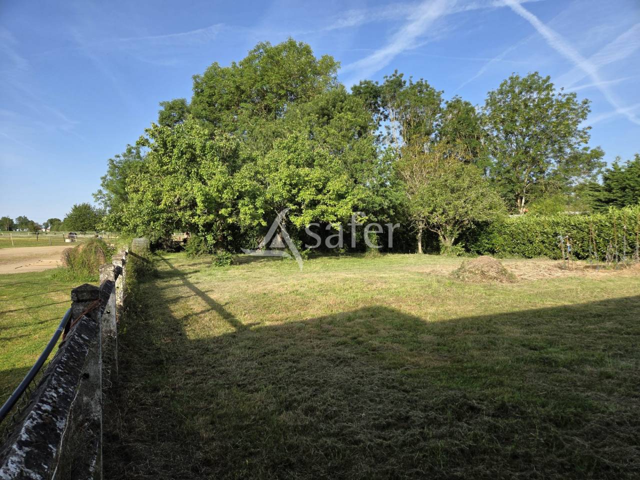 Propiedad ecuestre En venta Vend&eacute;e