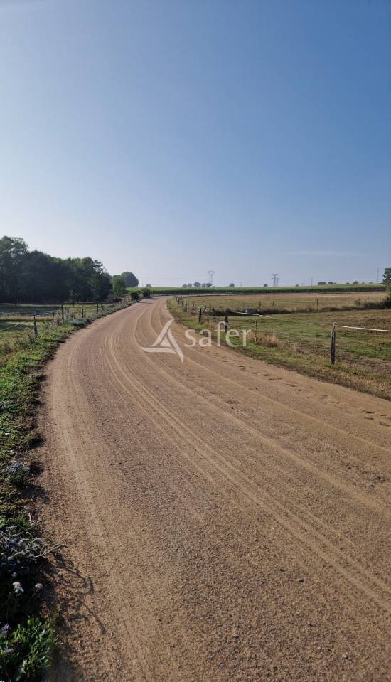 Propiedad ecuestre En venta Vend&eacute;e