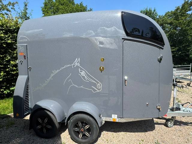 Van caballos Bockmann MASTER  2 Caballos 2026 Nuevo
