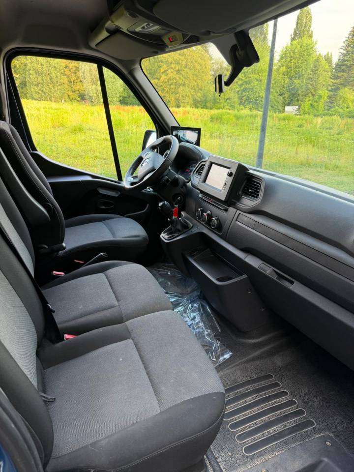 Furgoneta para caballos Les Vans ACR Renault Master 2022 De segunda mano